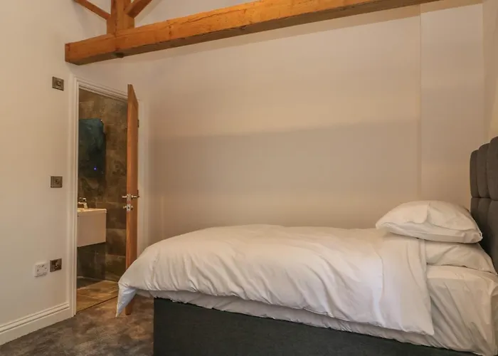 Ploughman's Rigg Nyaraló *